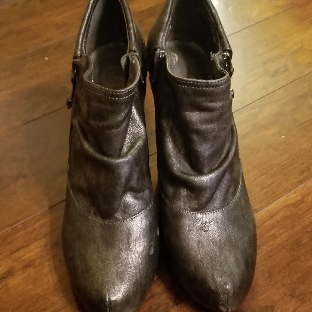 Guess booties